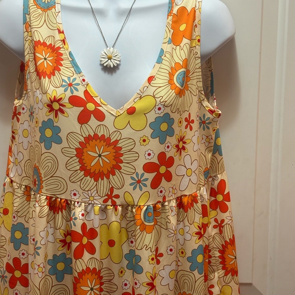 Floral Maxi Dress in Orange and Cream - Picture 2 of 4
